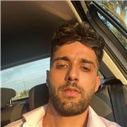 Insegnante di francese impartisce lezioni a distanza o in presenza per ogni tipo di livello